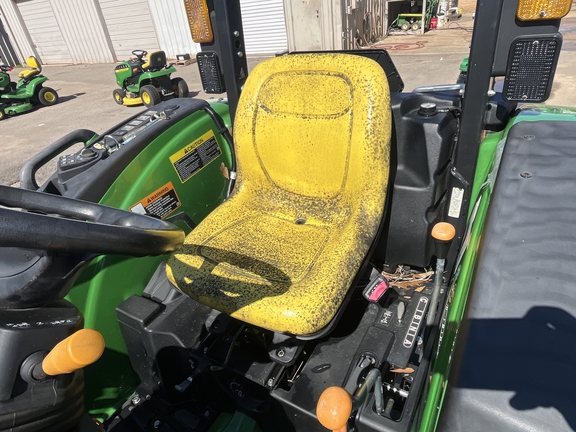 2023 John Deere 4044M Photo 8