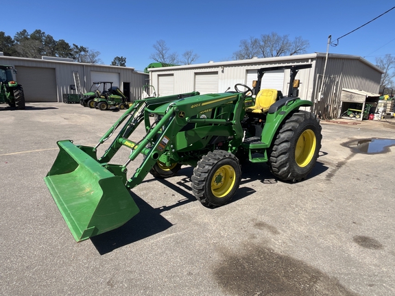 2023 John Deere 4044M Photo 3