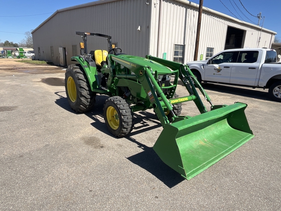 2023 John Deere 4044M Photo 7