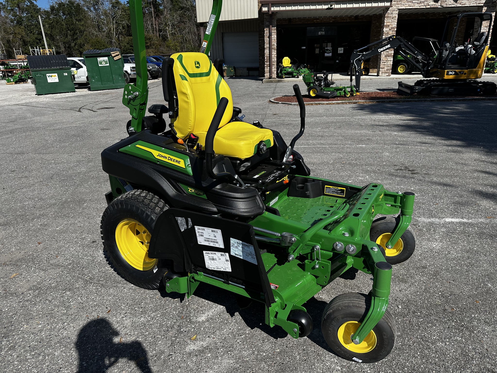 2025 John Deere Z930M Image 3