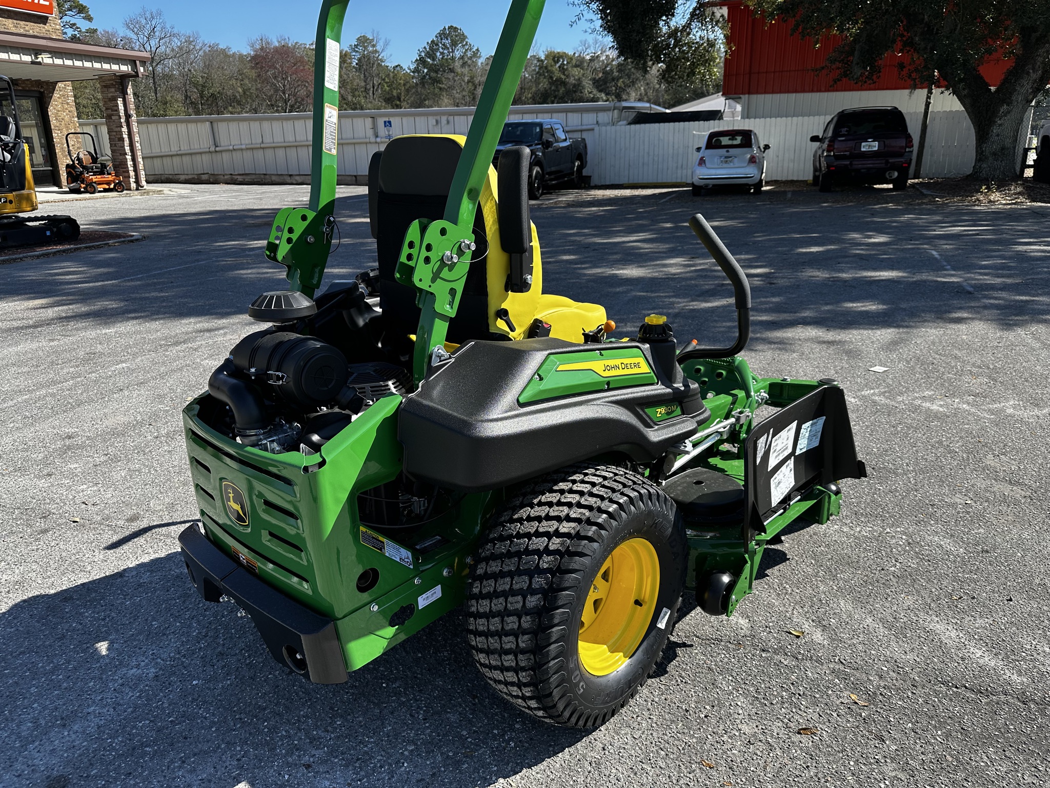2025 John Deere Z930M Image 4