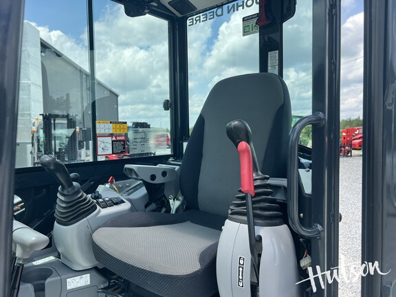 Photo of 2022 John Deere 35G