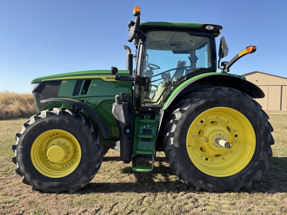  John Deere 6R 175