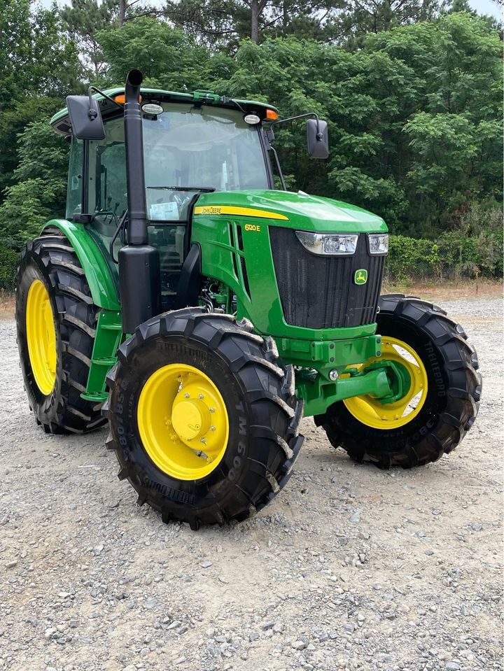 2025 John Deere 6120E Image 3