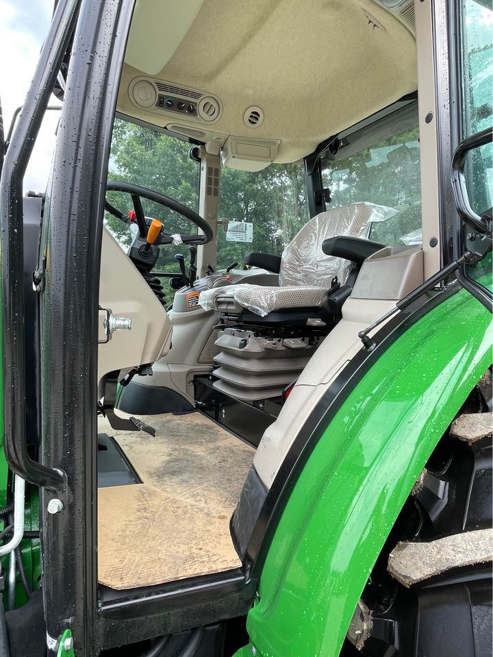 2025 John Deere 6120E Image 8