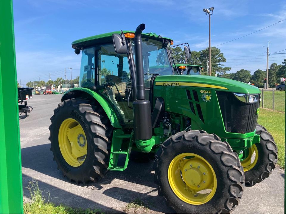 2025 John Deere 6120E Image 2