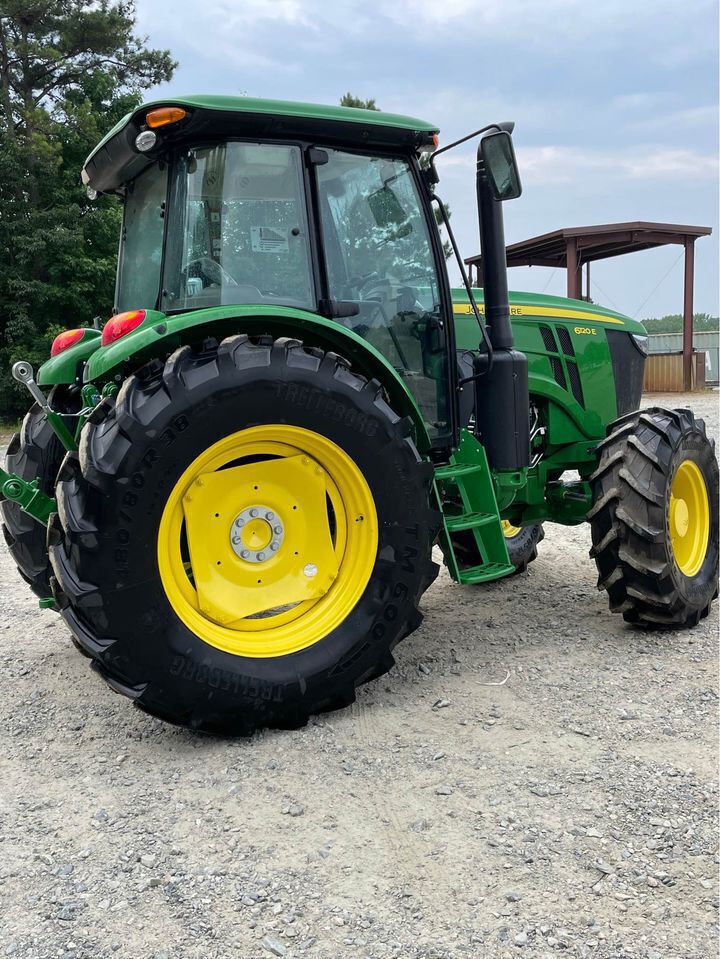 2025 John Deere 6120E Image 5