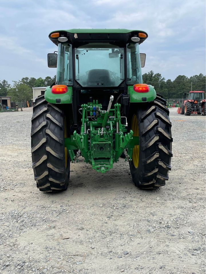 2025 John Deere 6120E Image 6