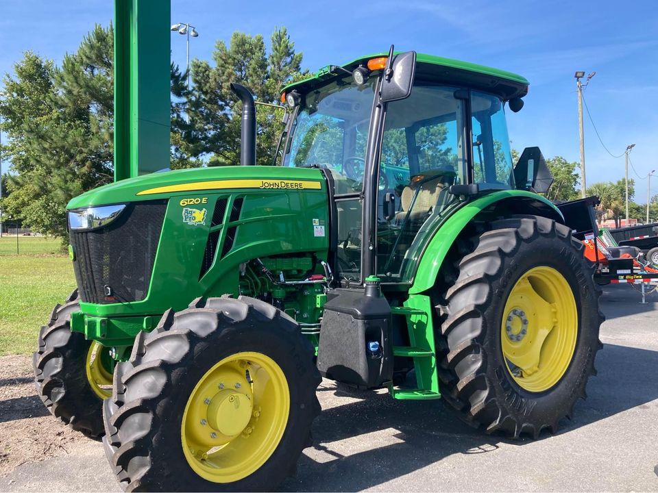 2025 John Deere 6120E Image 1