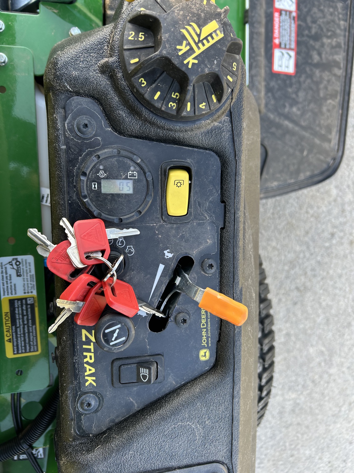 2024 John Deere Z760R Image 15