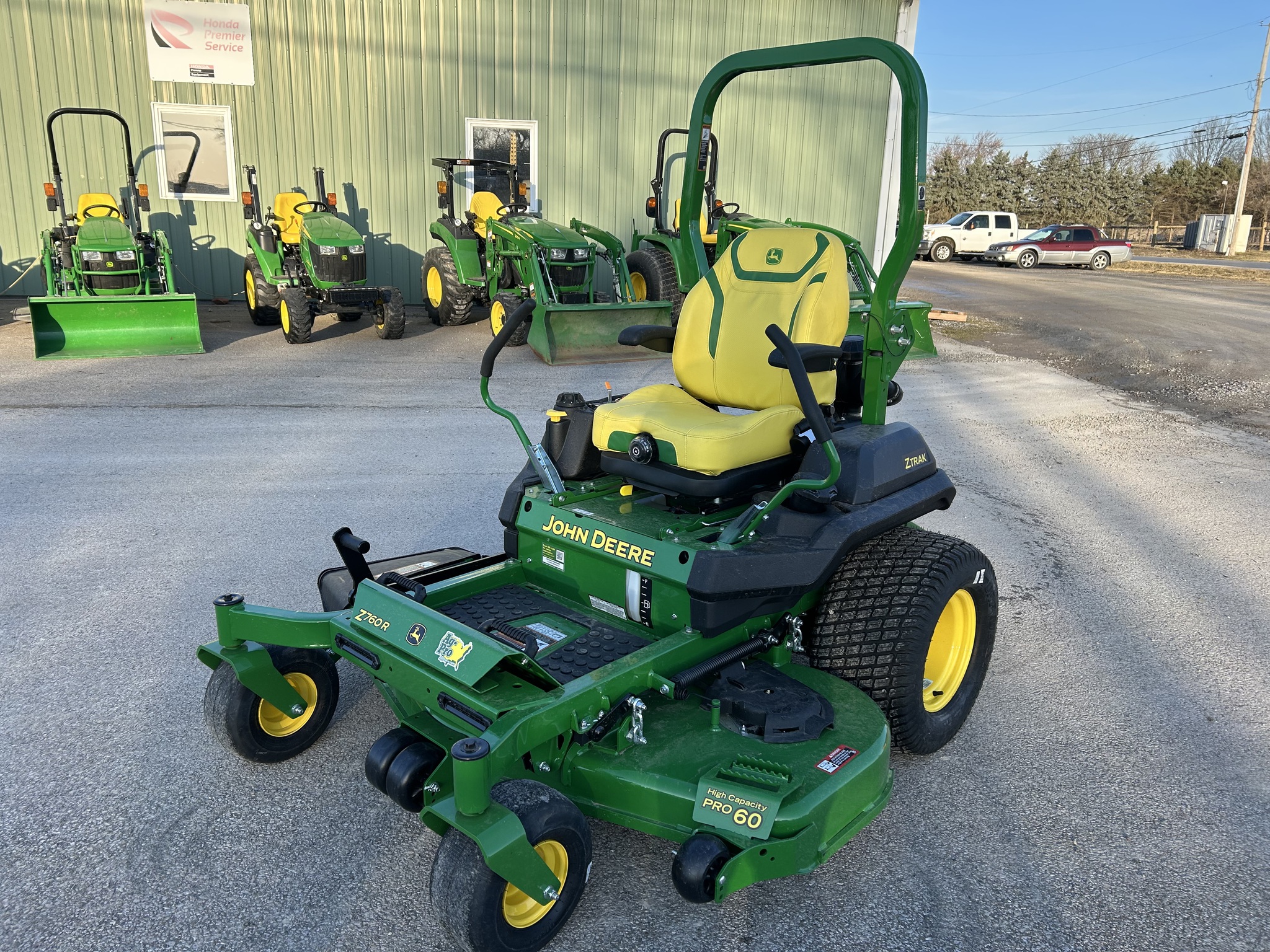 2024 John Deere Z760R Image 1