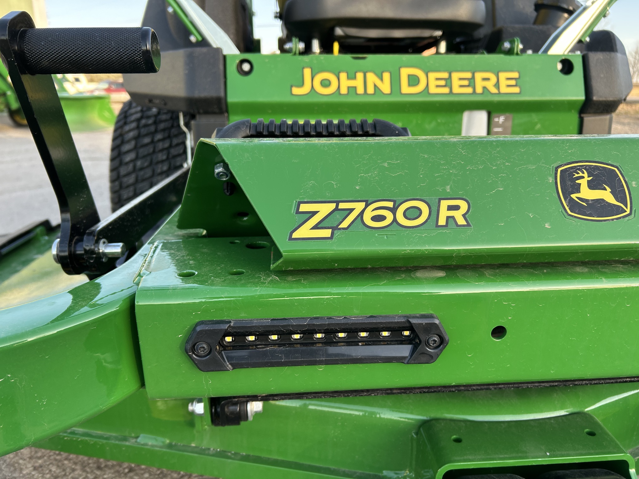 2024 John Deere Z760R Image 10