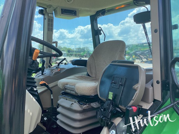 Photo of 2024 John Deere 5067E