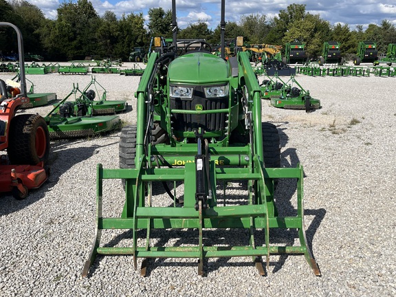 2021 John Deere 4052M