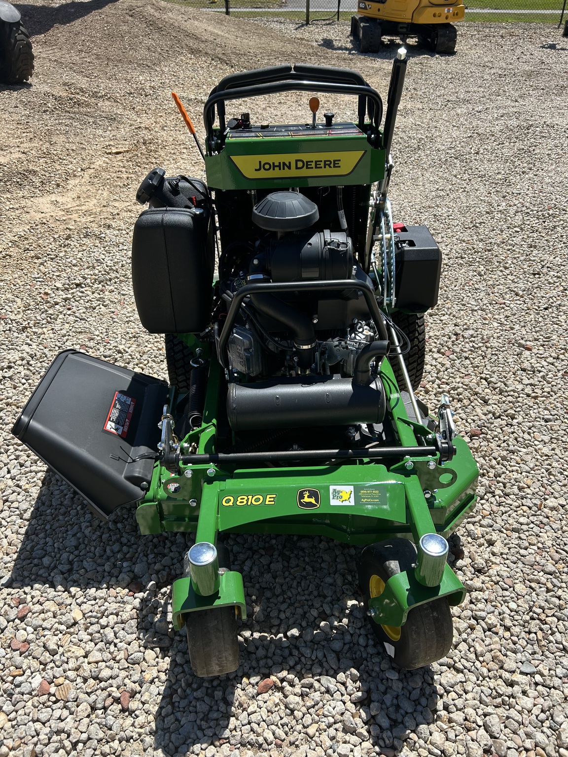 2025 John Deere Q810E Image 2