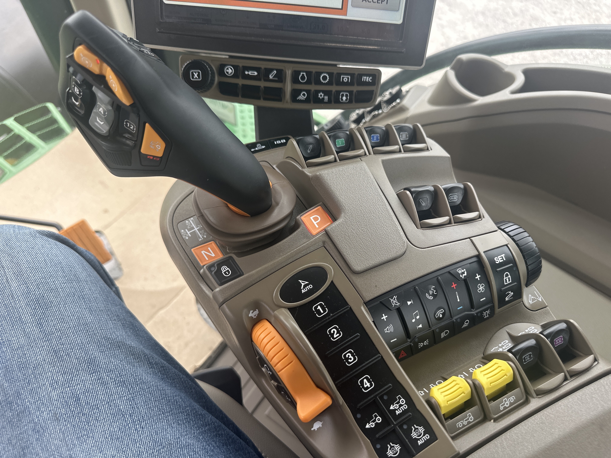 2023 John Deere 7R 290 Image 17
