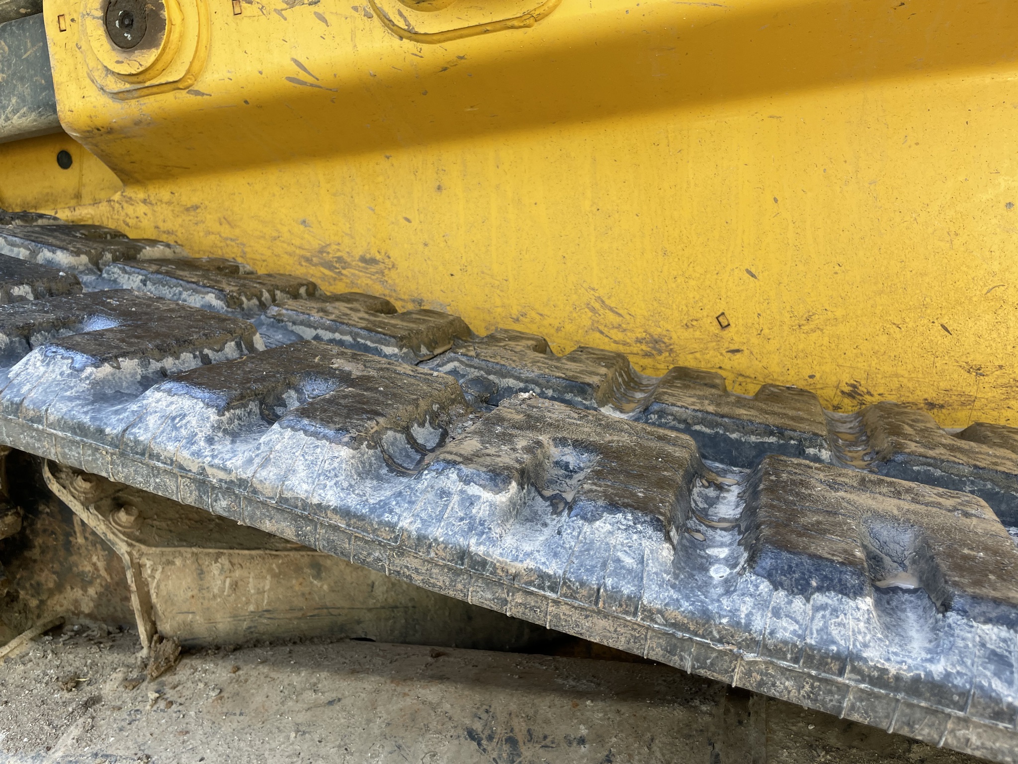 2019 John Deere 333G Image 7