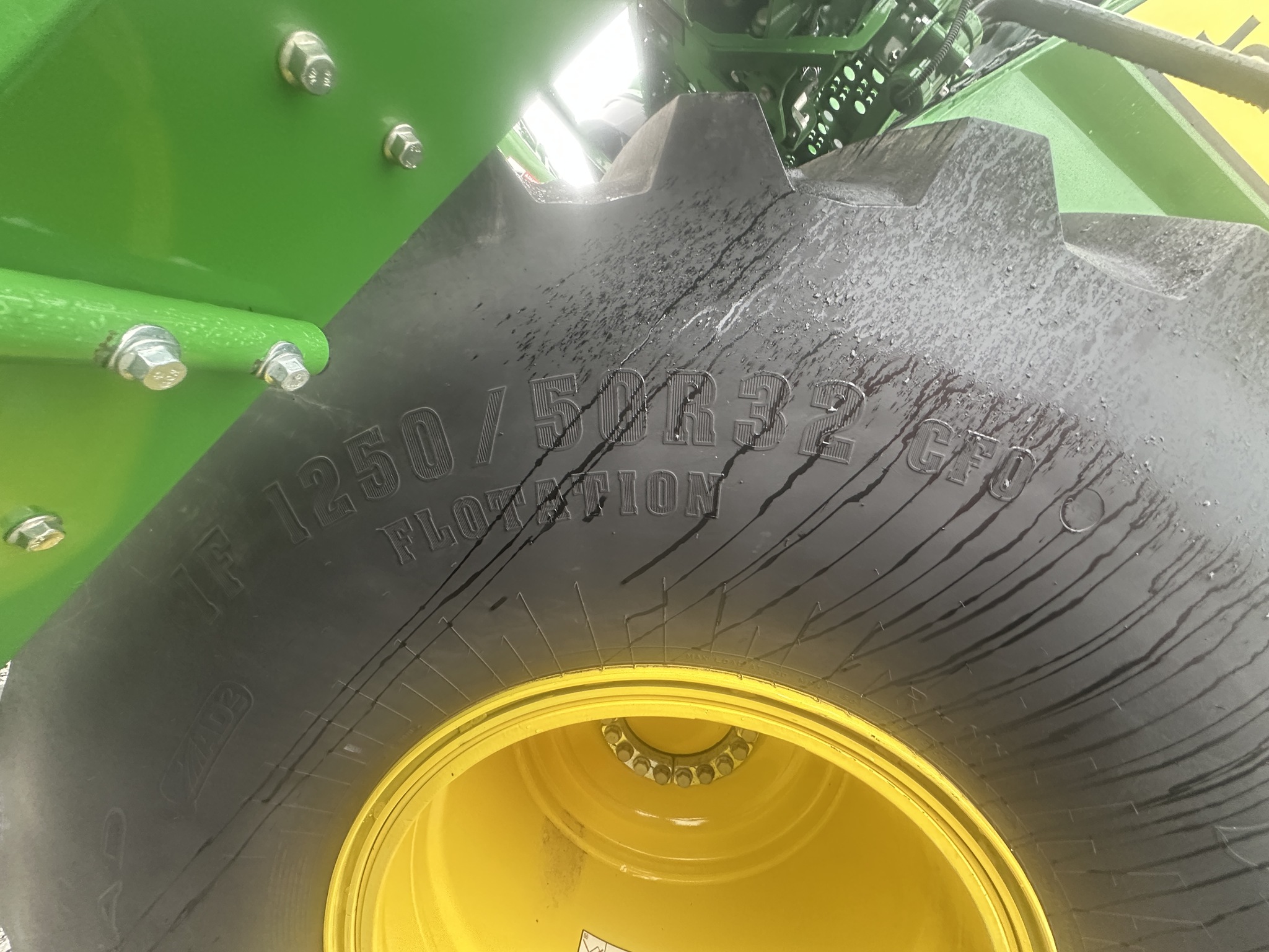 2025 John Deere S7 700 Image 8