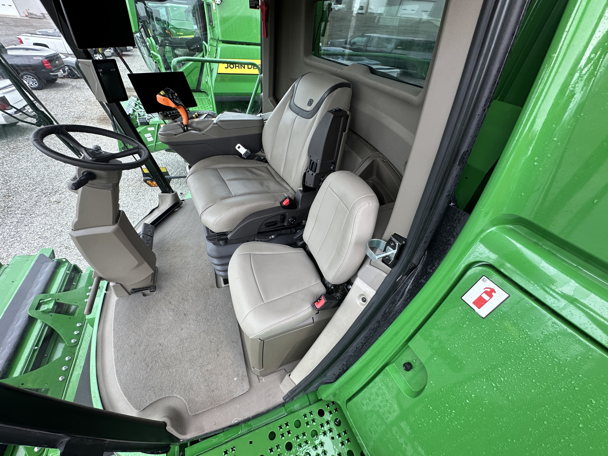 2025 John Deere S7 700 Image 23