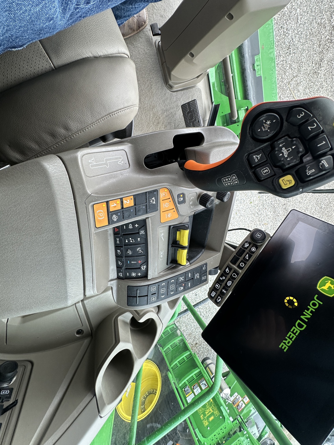 2025 John Deere S7 700 Image 25
