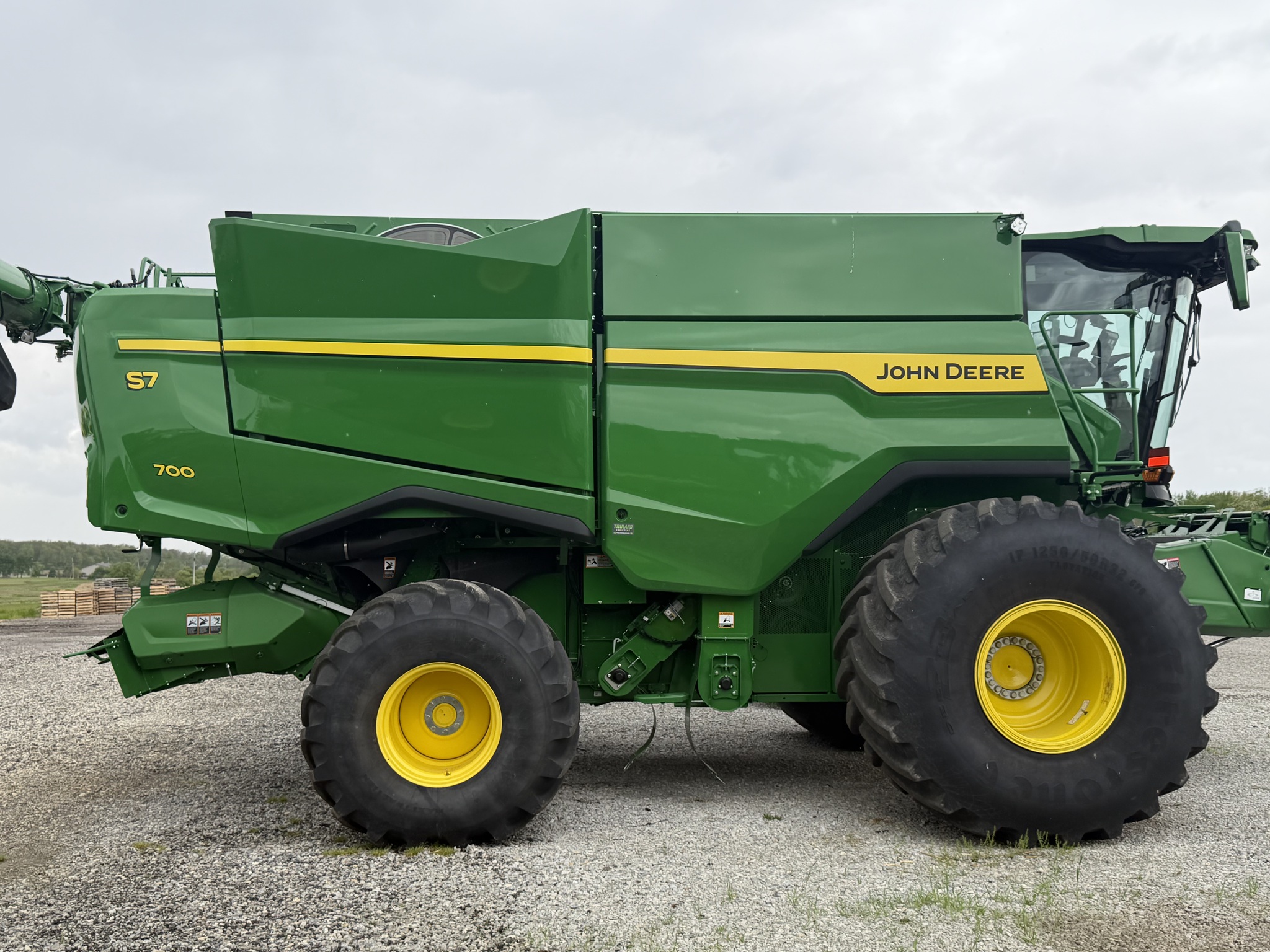 2025 John Deere S7 700 Image 4