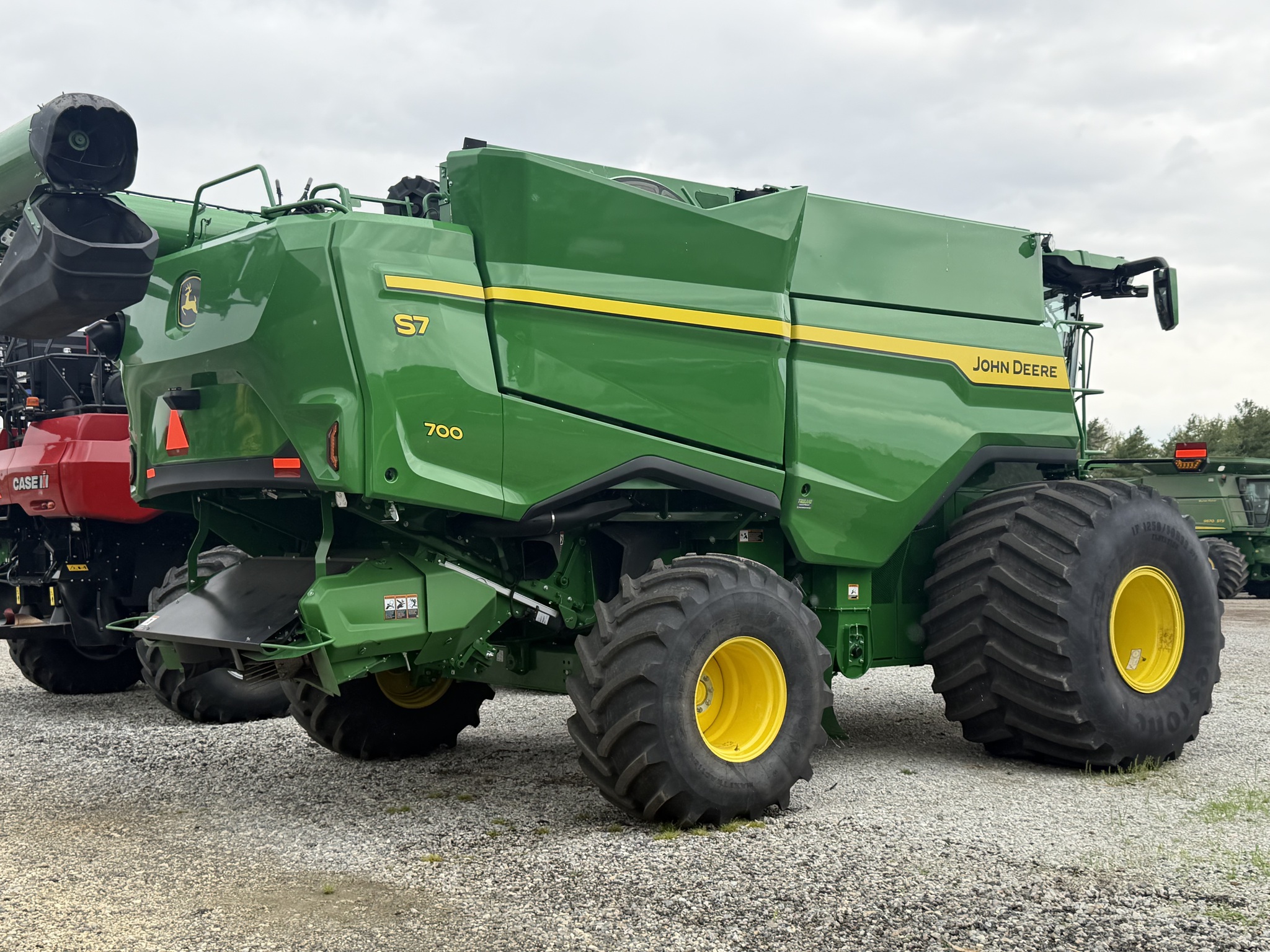2025 John Deere S7 700 Image 3