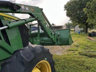2014 John Deere 5100E Image 23