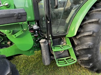 2014 John Deere 5100E Image 32