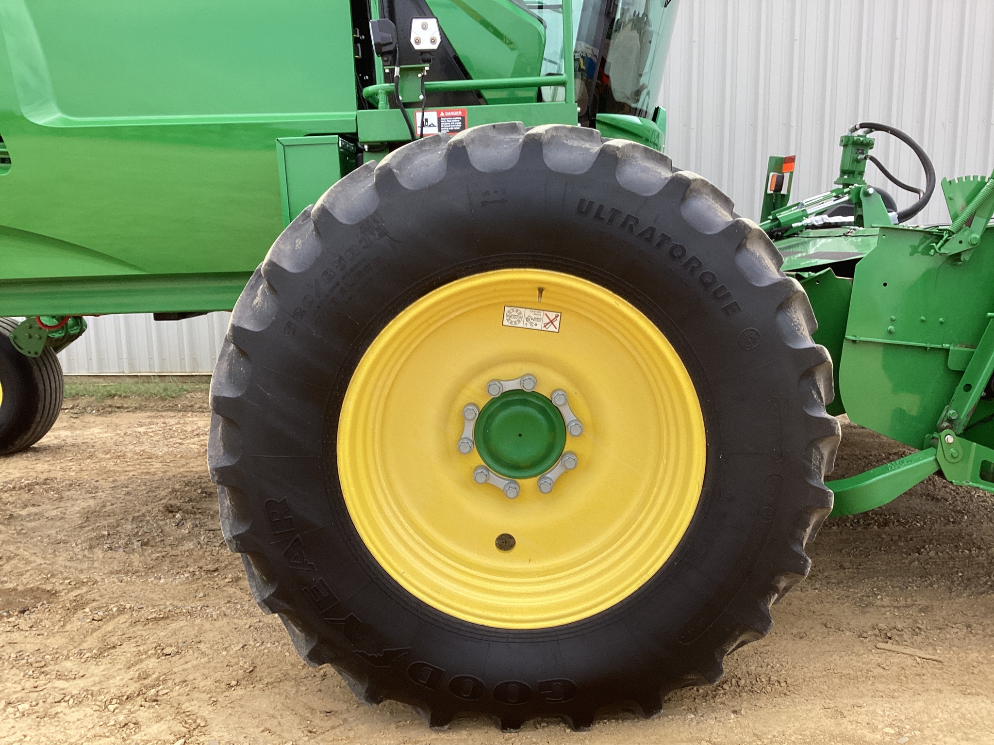 2023 John Deere W235R Image 57
