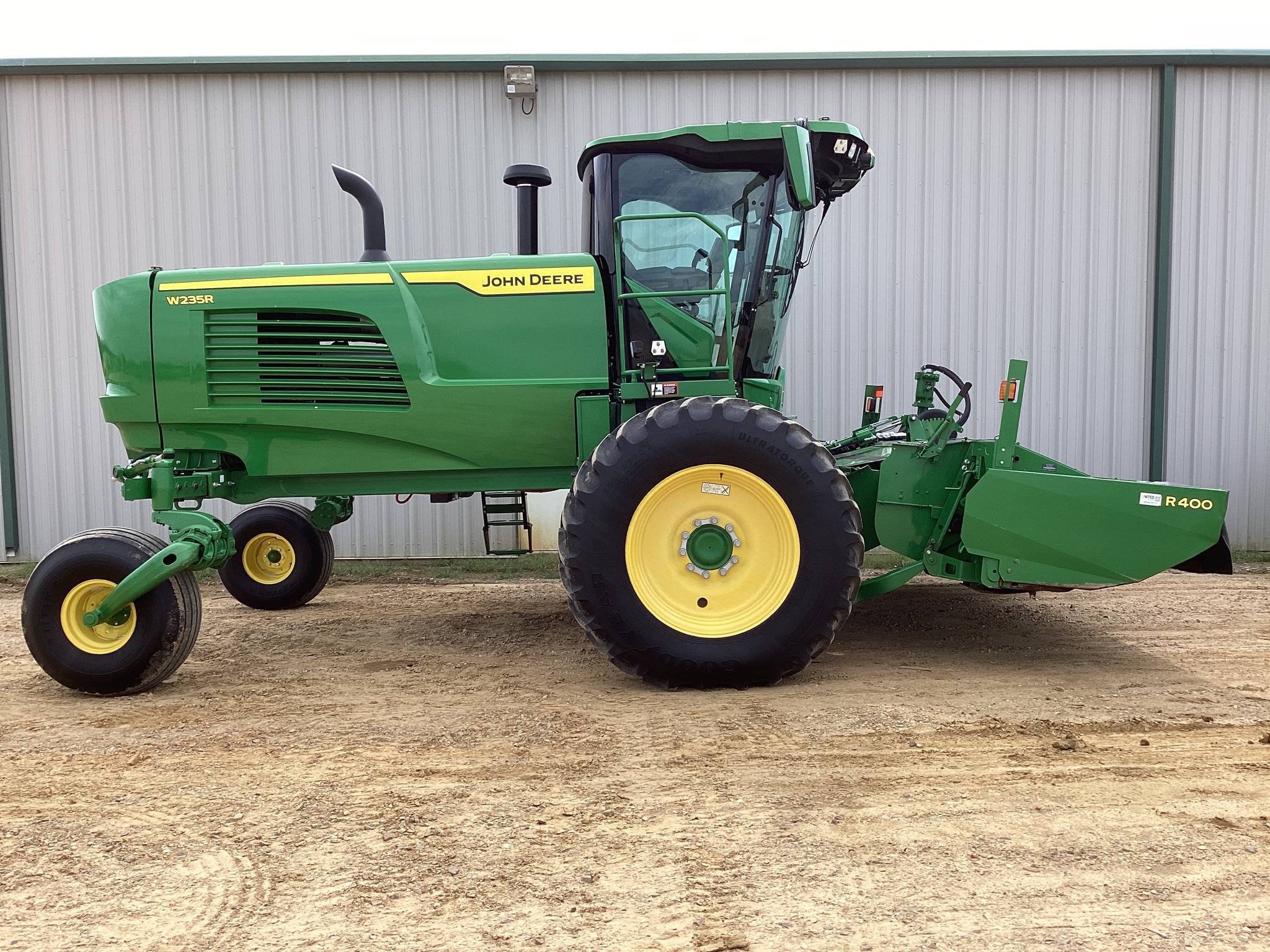 2023 John Deere W235R Image 7