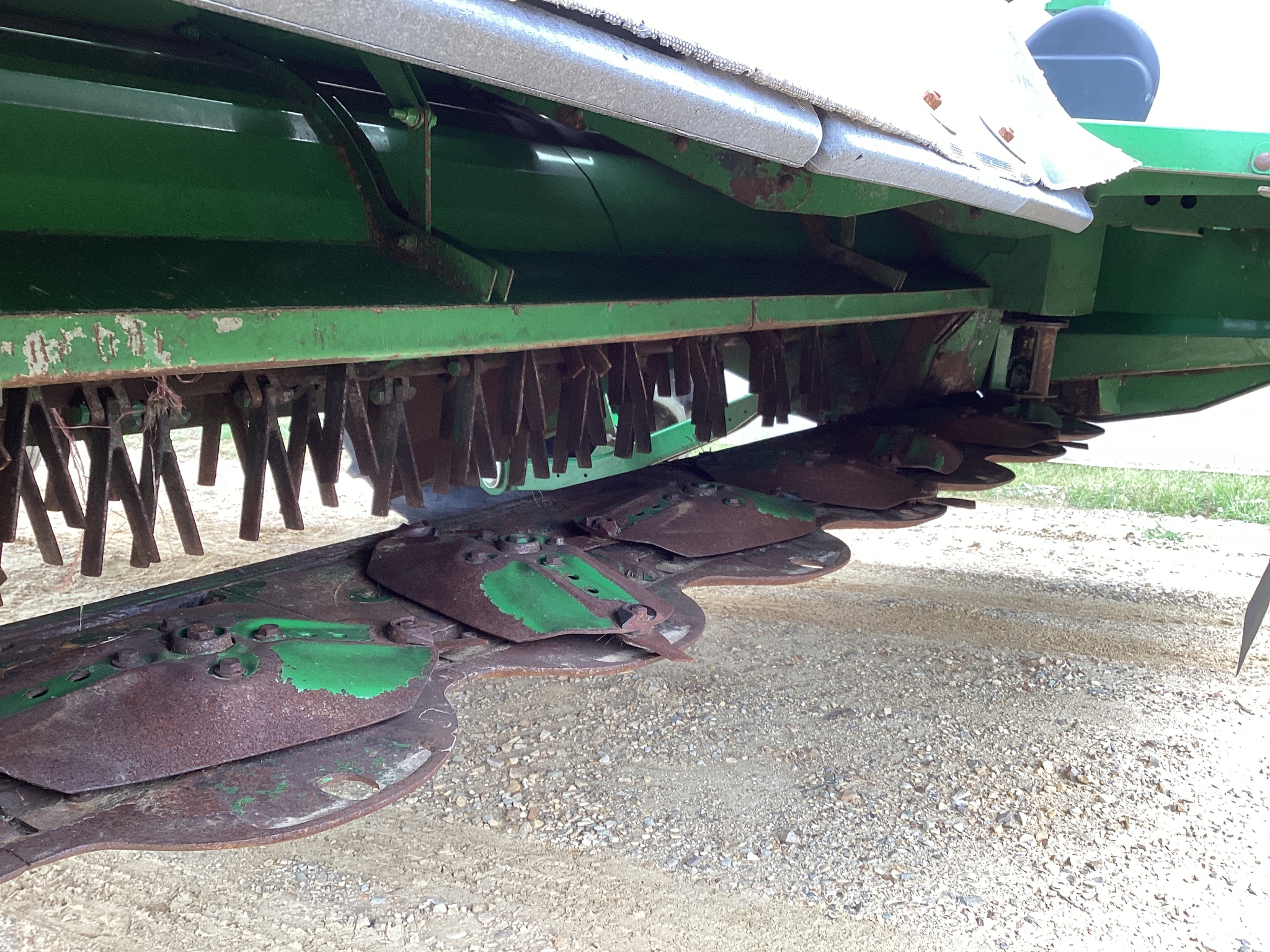2023 John Deere W235R Image 33