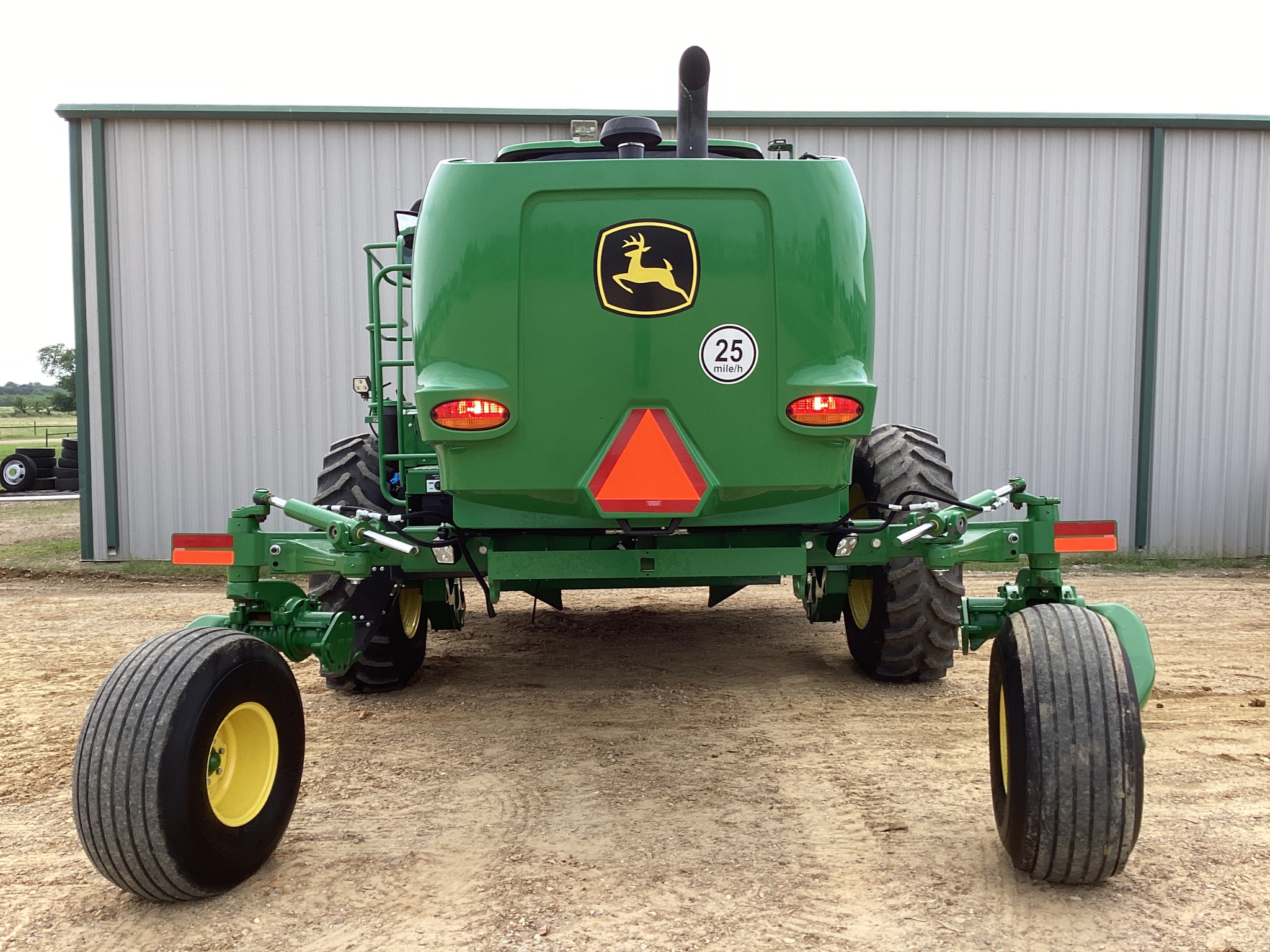 2023 John Deere W235R Image 10