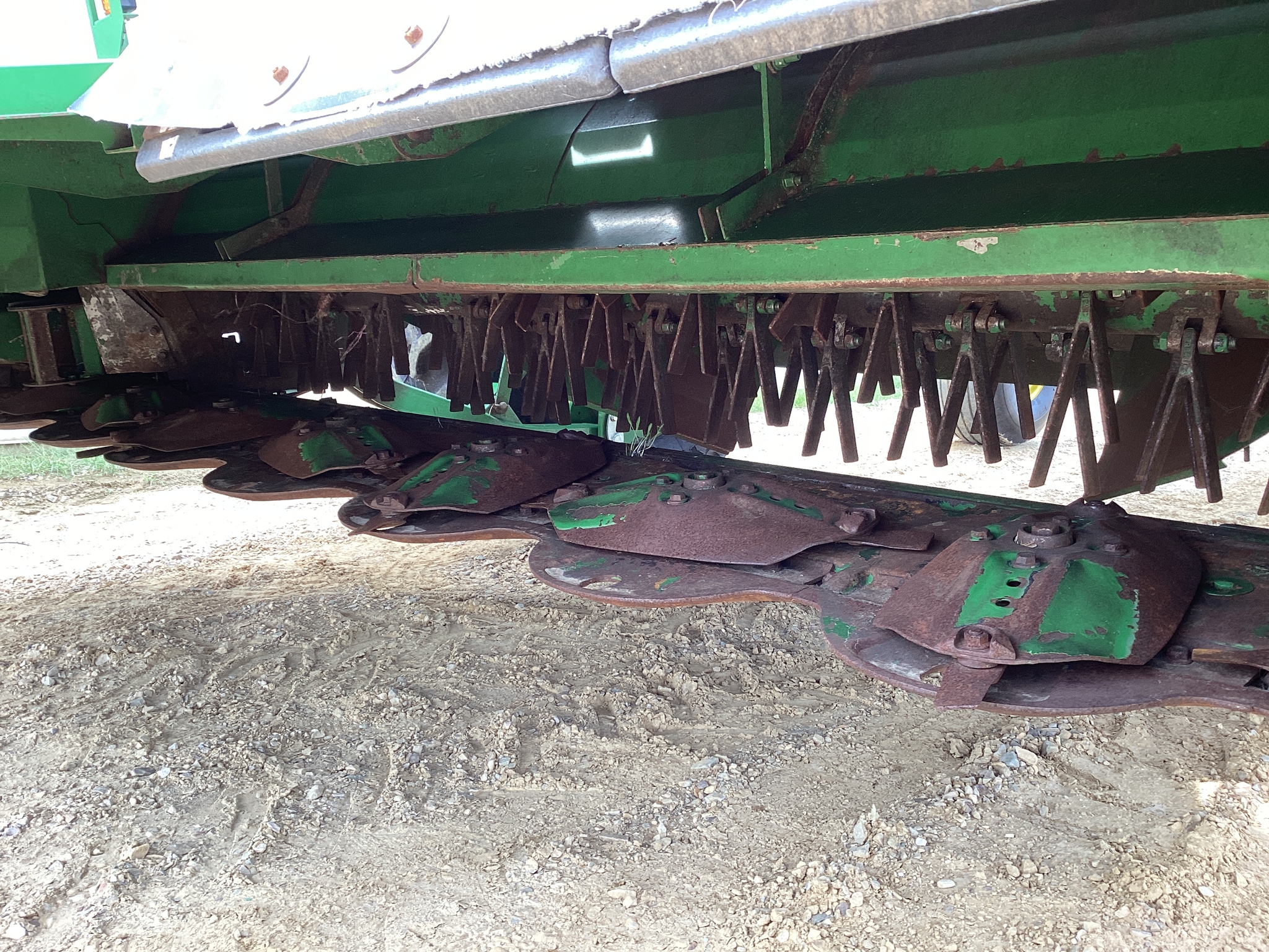 2023 John Deere W235R Image 34