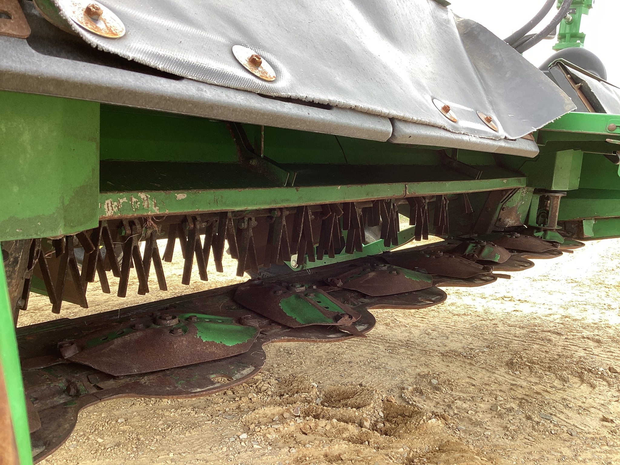 2023 John Deere W235R Image 35