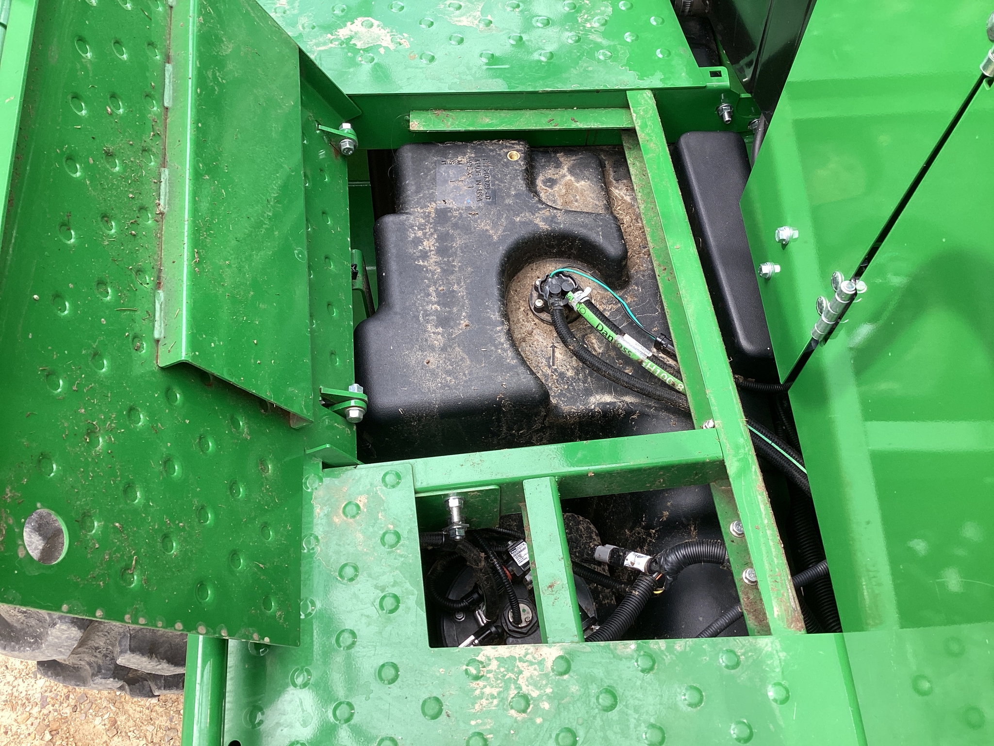 2023 John Deere W235R Image 54
