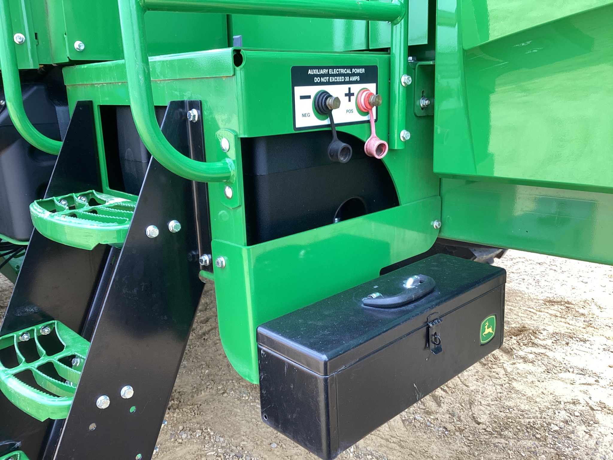 2023 John Deere W235R Image 41