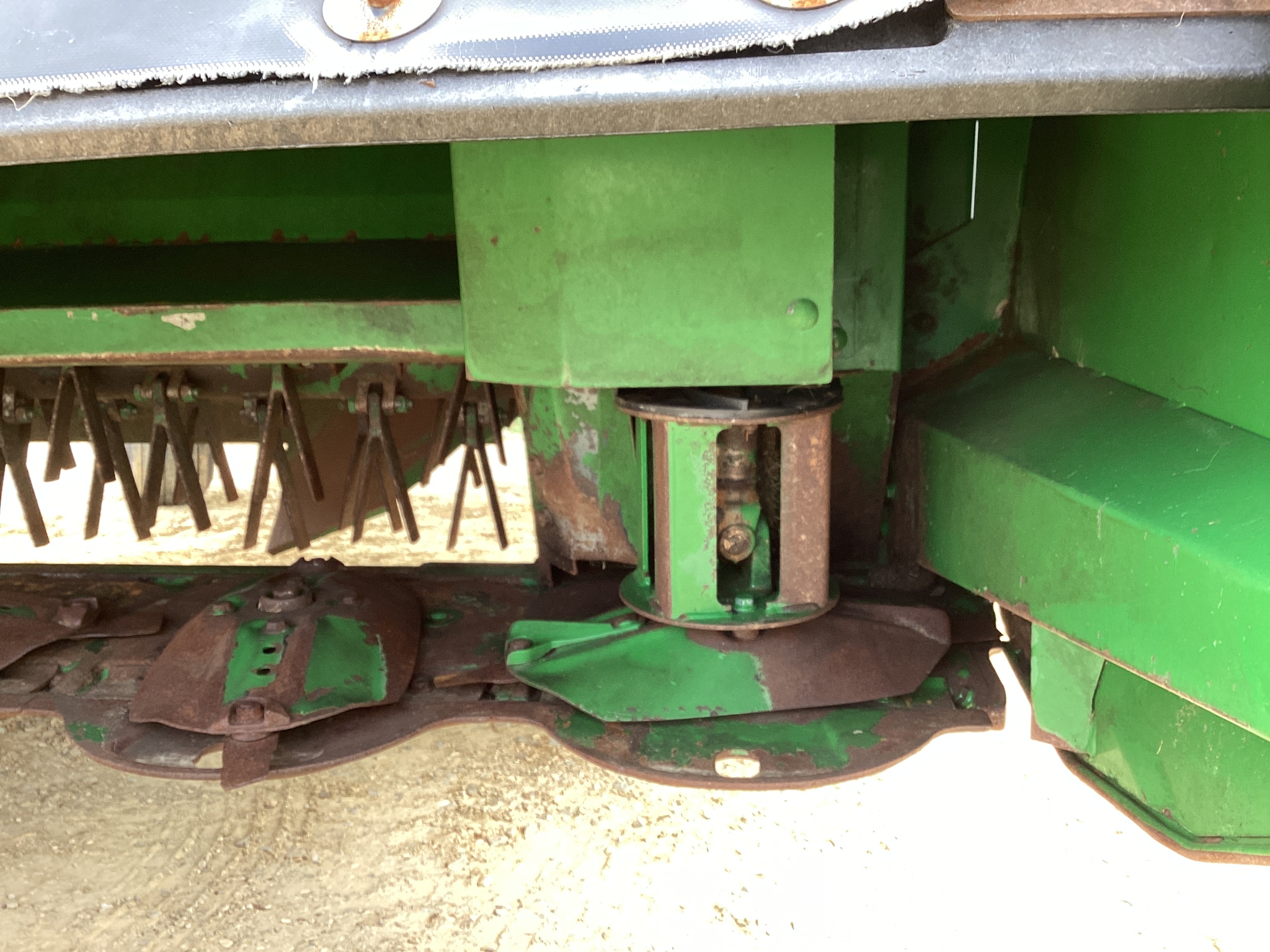 2023 John Deere W235R Image 37