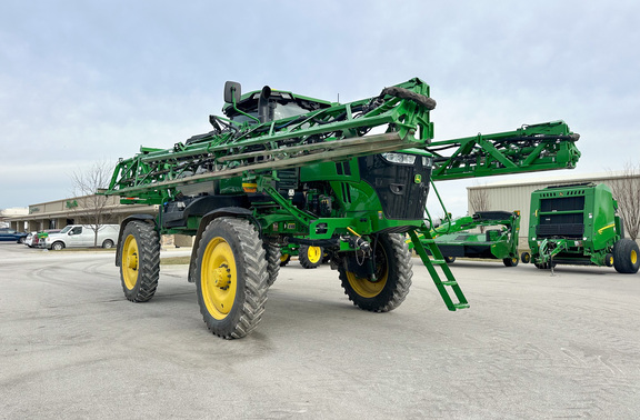 2025 John-Deere 412R