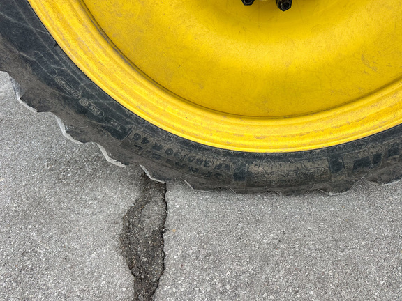 2025 John-Deere 412R