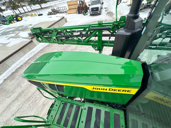 2025 John-Deere 412R