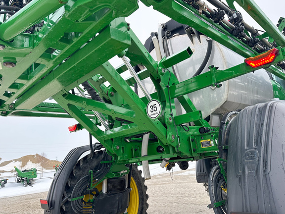 2025 John-Deere 412R