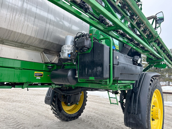 2025 John-Deere 412R