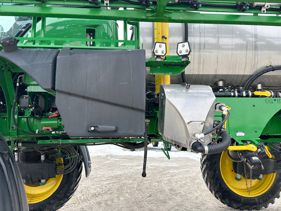 2025 John-Deere 412R