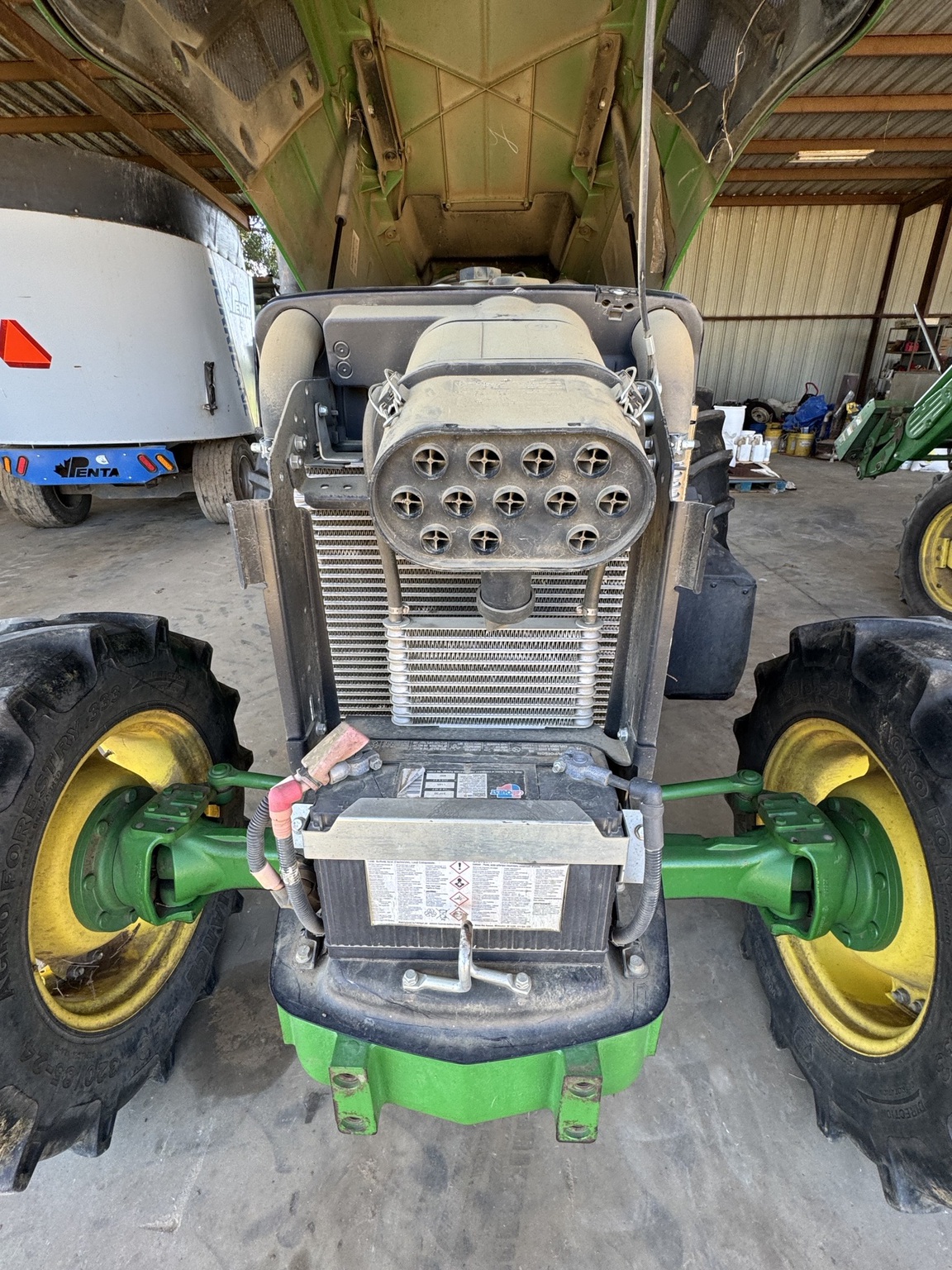 2016 John Deere 5100E Image 5