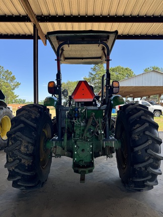2016 John Deere 5100E