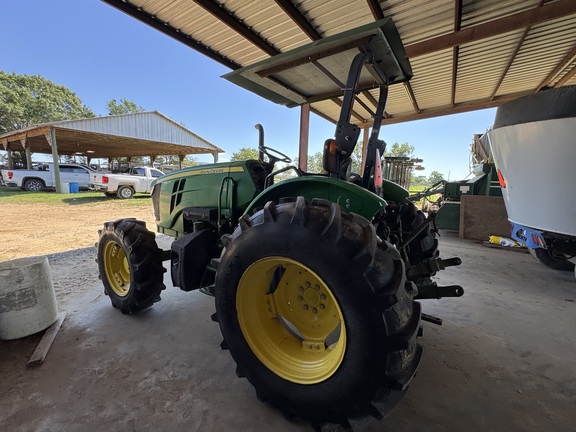 2016 John Deere 5100E