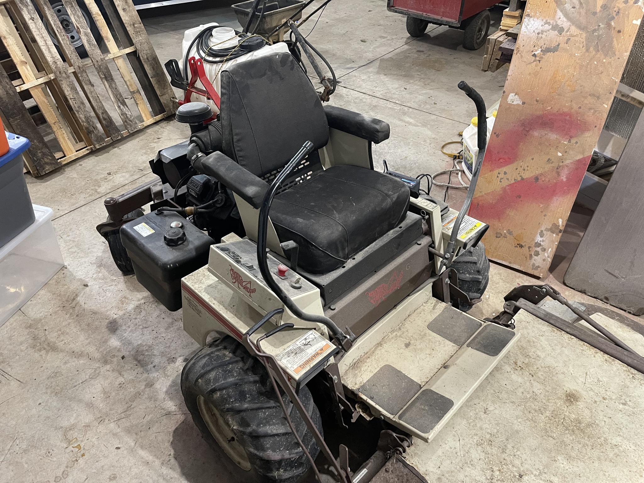 2002 Grasshopper 725K Image 1