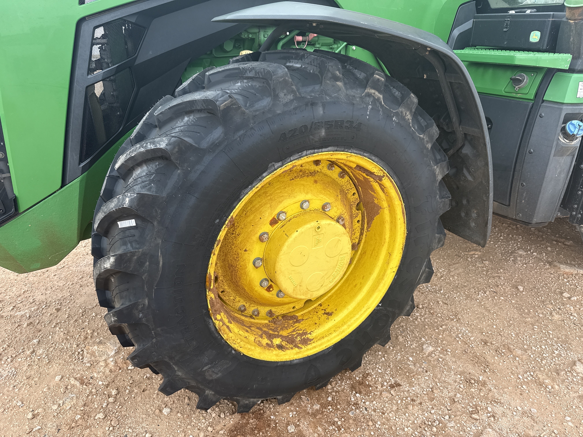 2020 John Deere 8R 230 Image 28