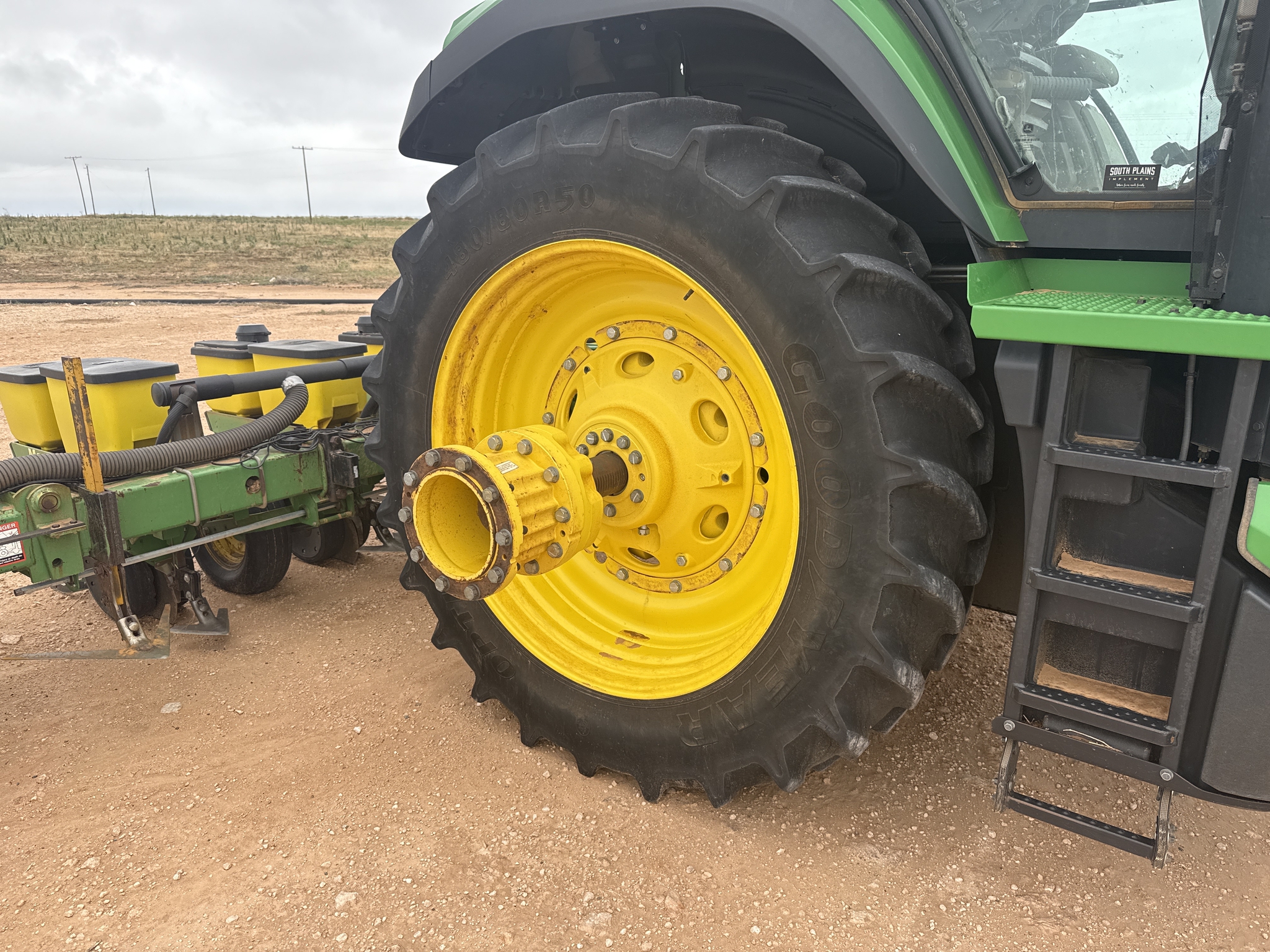 2020 John Deere 8R 230 Image 31