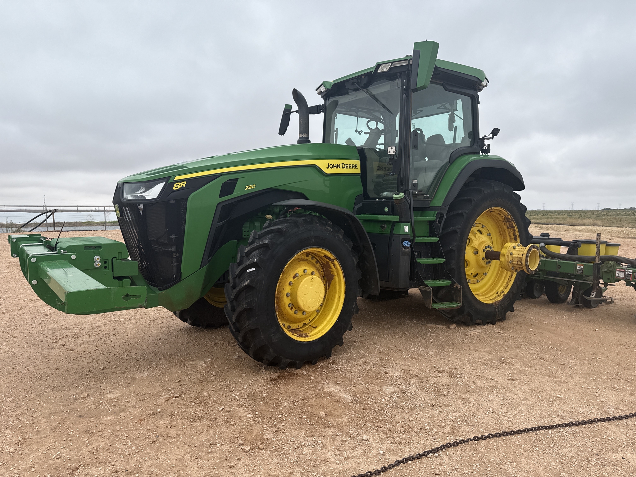 2020 John Deere 8R 230 Image 3
